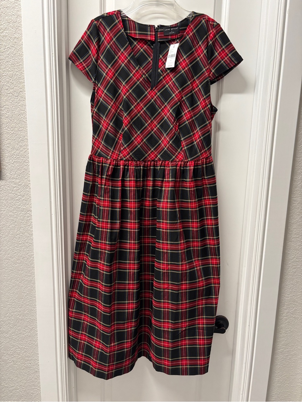 Lane Bryant NWT Cap Sleeve Plaid Midi Dress- Size 14
